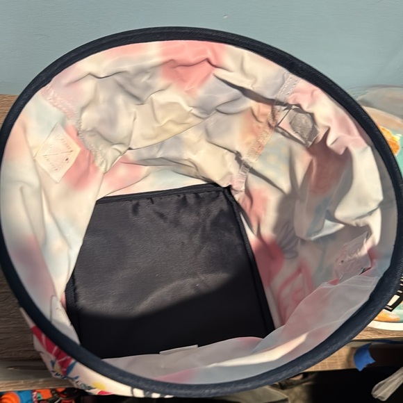 Free shipping pineapples bundle - Picture 3 of 3